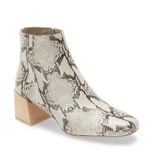 New with Box Imagine Vince‎ Camuto Quiana Bootie Snakeskin Size 7.5M